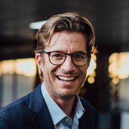 港股收盘(08.06) | 恒指微升0.03% “反内卷”概念活跃 新消费热股表现优异