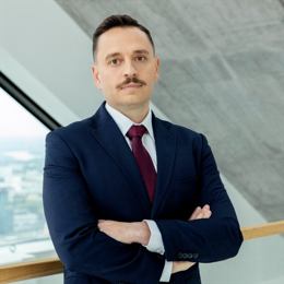 “AI+SaaS”黄金十年加速开启——金蝶国际（00268）的增长逻辑与产业启示