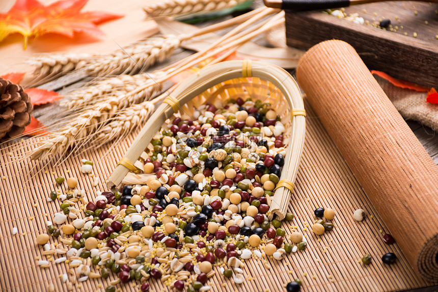 上海市市场监管局执法总队组织开展春节市场综合执法检查