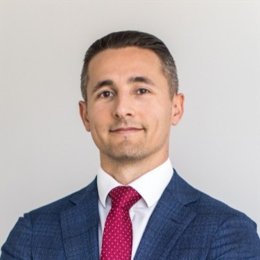 中山大学药学院教授蓝文健走进嘉应制药开展“院士专家入百企进百校”活动