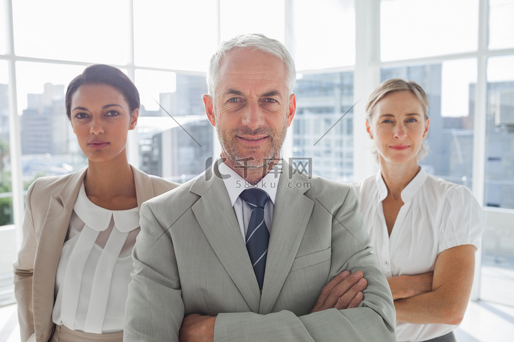 港股午评|恒生指数早盘小幅上涨    乳业股表现突出